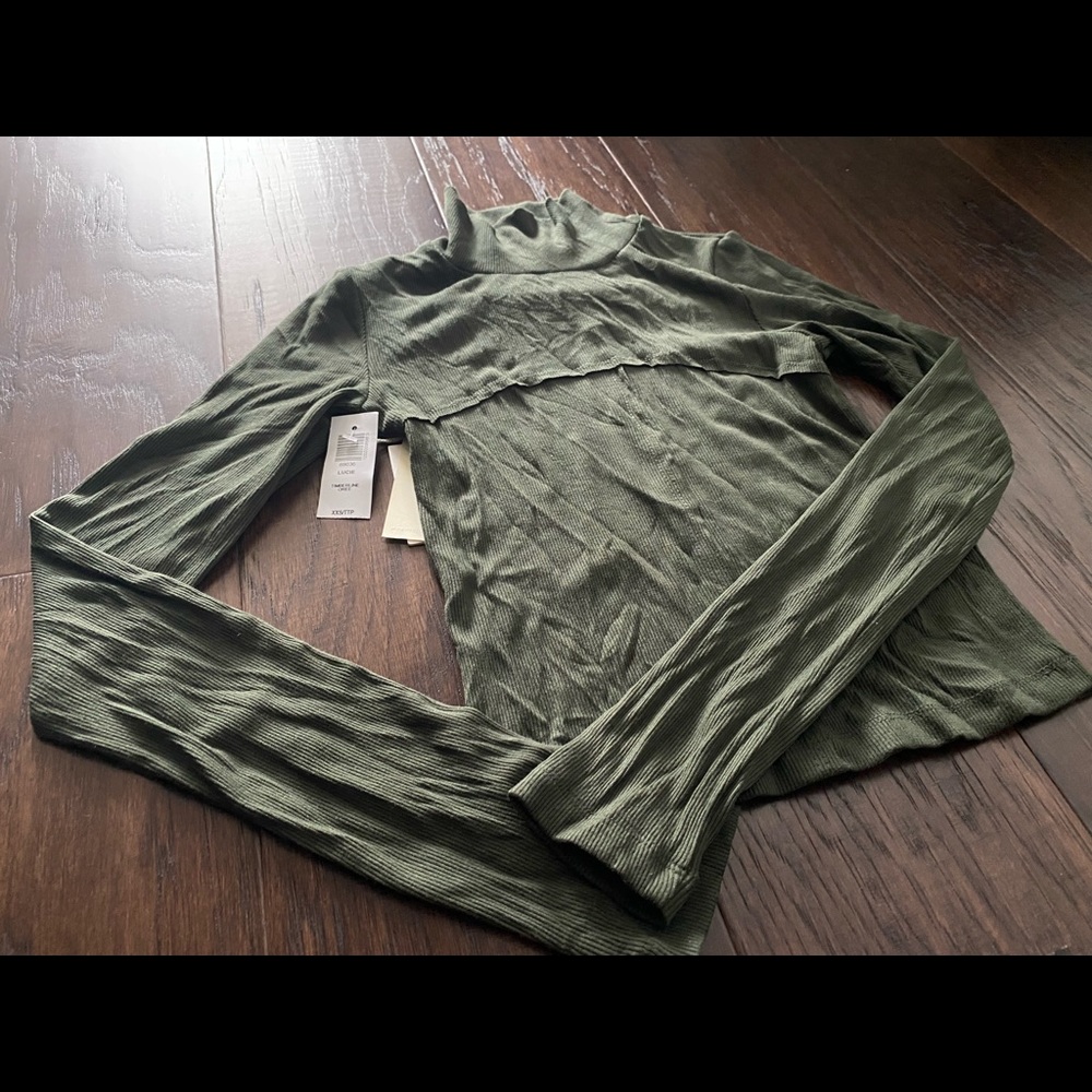 Aritzia Wilfred Moon (formally Lucie) Turtleneck